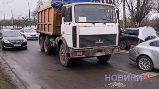 На перекрестке в Николаеве столкнулись «Бьюик» и МАЗ