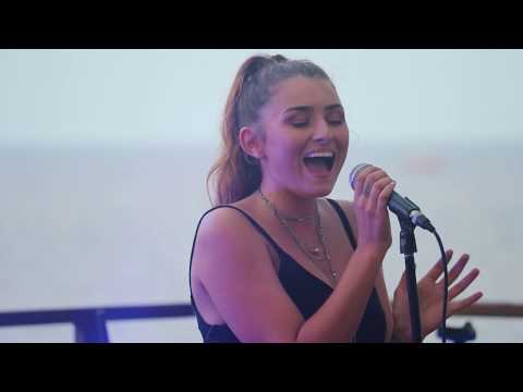 Cover ⸱ Louna Petrilli - Stone Cold (2019)