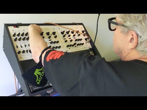 Making Morning Noise w/ DEVO's Mark Mothersbaugh at Mutato Muzika 9/23/21