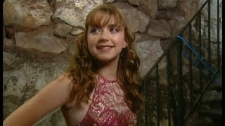 Charlotte Church: "Lo! How a Rose E'er Blooming" ("Es ist ein Ros entsprungen"), 2000.