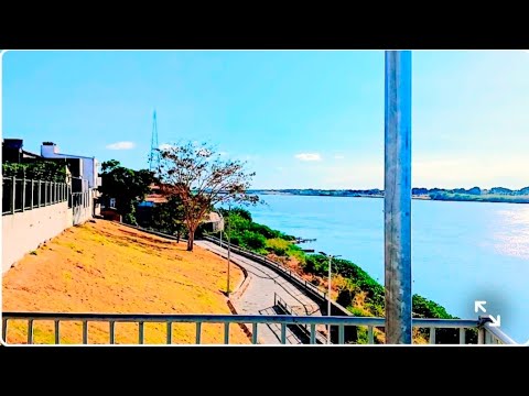 NO OFERECIMENTO DA POUSADA MOREIRA EM CARINHANHA, BAHIA.