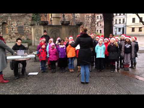 download lagu mp3 mp4 Der Schneemann Auf Der Strae, download lagu Der Schneemann Auf Der Strae gratis, unduh video klip Der Schneemann Auf Der Strae