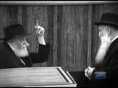 Rare Footage | The Rebbe in Private Conversation
