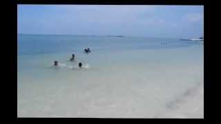 preview picture of video 'Sombrero Beach (Marathon - Florida Keys USA) - Summer 2012'