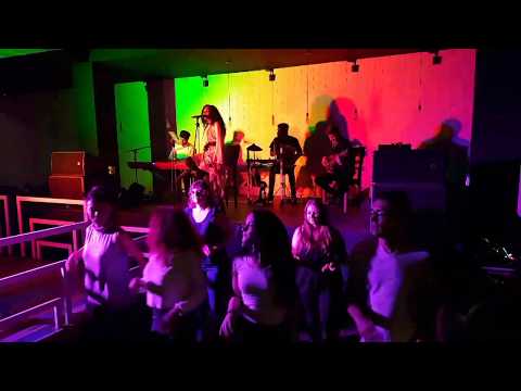 Julie Mayaya - Smooth Operator (Sade cover) LIVE