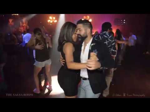 EL TIGUERE & BIANCA DERIVAL Bachata Social Dance At THE SALSA ROOM