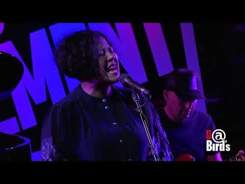 Mahalia Barnes and The Soul Mates