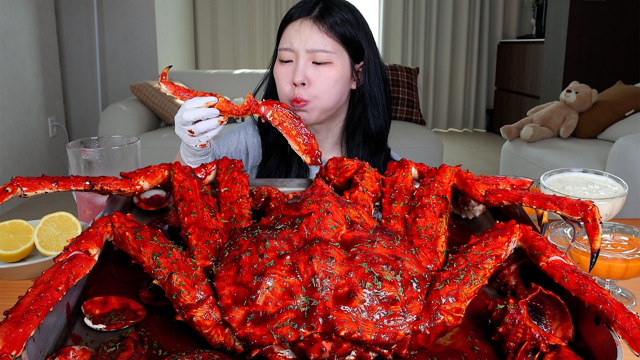 ASMR MUKBANG| 직접 만든 매운 대왕 킹크랩 해물찜 씨푸드 보일 먹방 & 레시피 SEAFOOD BOIL EATING