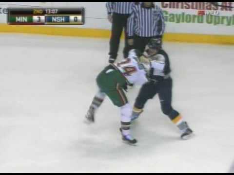 Derek Boogaard vs Wade Belak