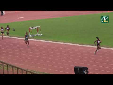 Favour Ofili wins Girls' 200m Heat 7 at the 2019 National U18 Championships