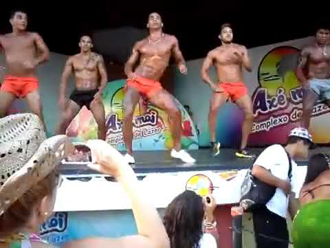 Violeira de Apache Cia de Dança Axé Moi