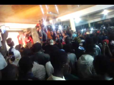 Timmy Tdat live at Chuka university
