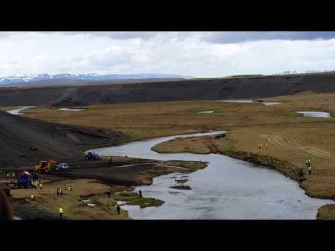 Guðbjörn Grímsson hydroplaning a river in 1600hp formula offroad truck