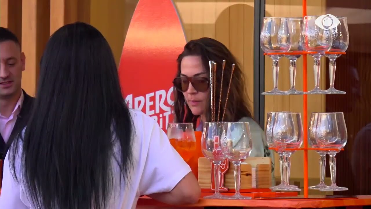 Vijon sfida, Rozana përgatit Aperol Spritzin