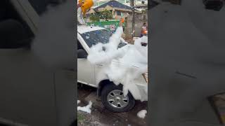 ウドンタニに登場！？放泡車🚙泡泡。。泡の正体は、、、食器洗い用洗剤やった🤣