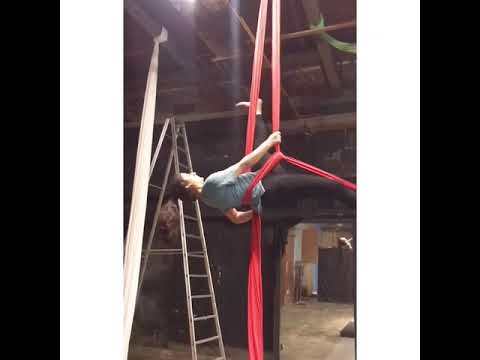 Rebecca split l Rebecca extension l Aerial silk l Shyama Gokani