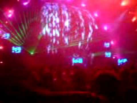 Tunel Electrocity 2009 scena RUN TO THE SUN