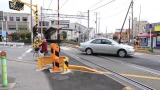 [問卦] 平交道前的保全是幹嘛的