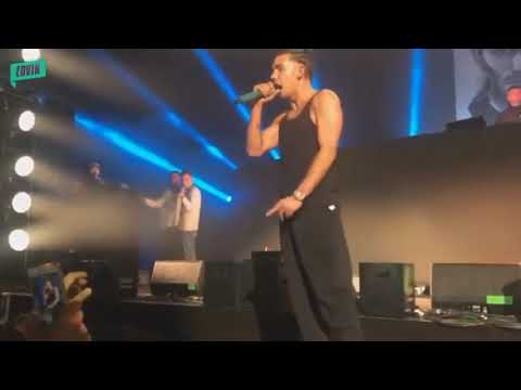 Capital bra rastet aus und disst Bushido live in der Bühne