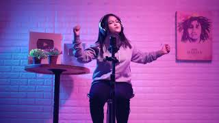 Download lagu KALIA SISKA:KU PUJA-PUJA 30 DETIK mp3