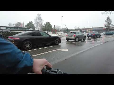 MongoTV_7945 - Del 2 - Cykler Til LIDL Dagen Før Juleaften og Køber Toiletpapair og Mad og Drikke