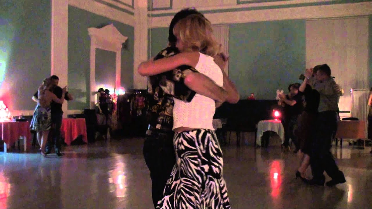 Public milonga 2 at El Abrazo