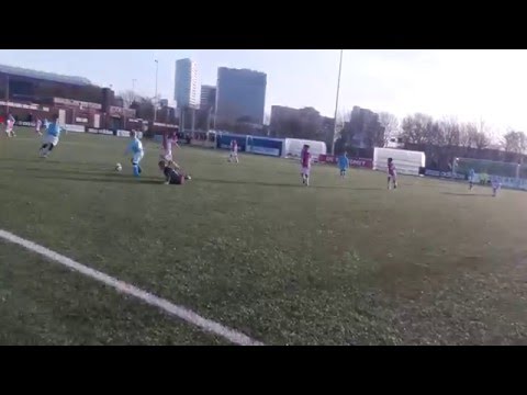 Ajax F2 UNO F1 Twingames 12-12-15  Ilias pass op Mats en goal!