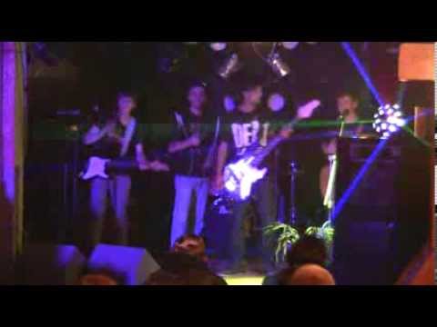 Respirátor - Respirator - Živě z koncertu v Daymoonu (9.2.2014)