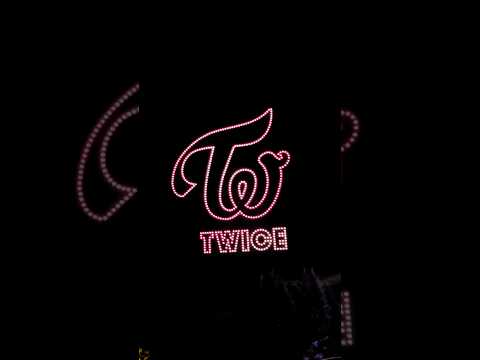 『TWICE LOVELYSドローン＆花火ショー』