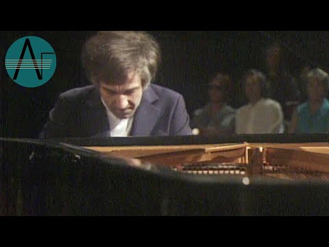 Vladimir Ashkenazy: Beethoven - Piano Sonatas Opus 110 & 111