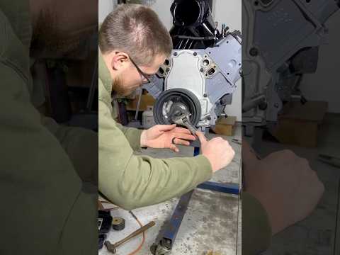 How to install a harmonic balancer on an LS 👨🏻‍🔧 #theroygarage