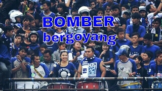 Download lagu Asixx..Bomber Persib Nyanyi Dangdutan di SJH mp3
