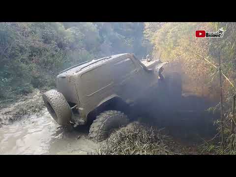 4x4 e 4x2 nas piores trilhas do 🇧🇷 Muito barro lama & diversão! Off Road Troller Toyota Utv Jeep F75