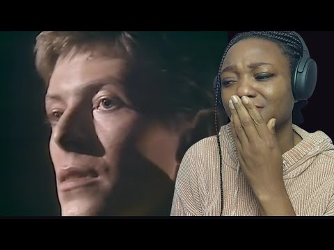 His Voice! so beautiful and Sad😥 My first time hearing "David Bowie"  Heroes