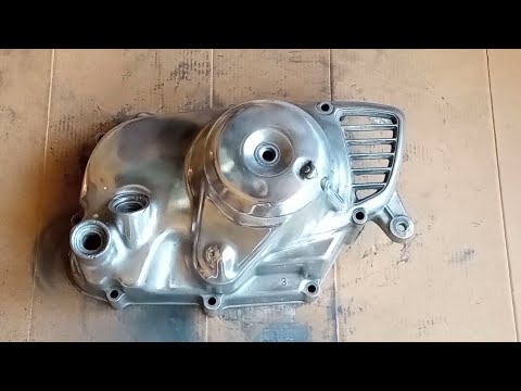 Engine Side Housing Buffing - C50 Super Cub Side housing polishing
