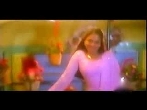 Muthal Muthalil Parthein - Aahaa