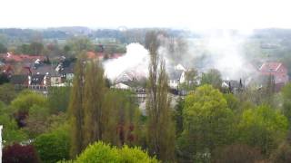 preview picture of video 'Hausbrand , Hildesheimer Straße in Laatzen 17.04.2011 , 9:40'