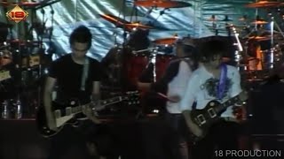 Download lagu Ungu - Bayang Semu (Live Konser Salam Lebaran Stadion Gelora 10 November Surabaya 2007) mp3 Download lagu Ungu - Bayang Semu (Live Konser Salam Lebaran Stadion Gelora 10 November Surabaya 2007) mp3