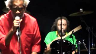 MAX ROMEO    &quot;Wha Yu Ago Tell Jah Seh&quot;   Milk and Honey   Three Blind Mice  (Live HQ) Sept 24th 2010