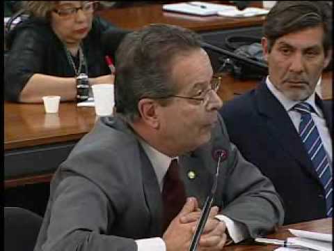 Tv Câmara - Ministro Carlos Minc explica participação em Marcha da Maconha