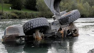 preview picture of video 'Unfall bei Bauarbeiten an der Tiroler Ache'