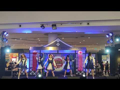 VID 0849 Kiss Kitsune - " Heart Sunglasses + Shout " J-TRENDS in TOWN  Summer Festival  @ Central