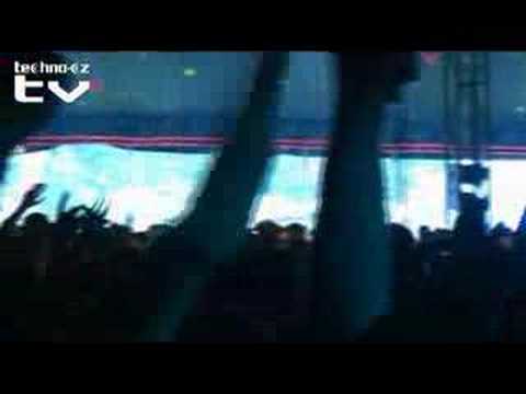 Sean Tyas @ ASOT 300 [ with his Afterhours.Fm  Tshirt!!! ]