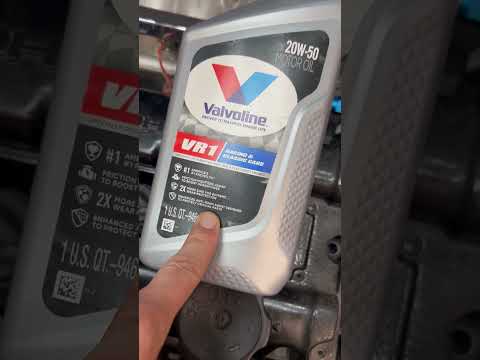 My FAVORITE Performance Oil - Valvoline VR1