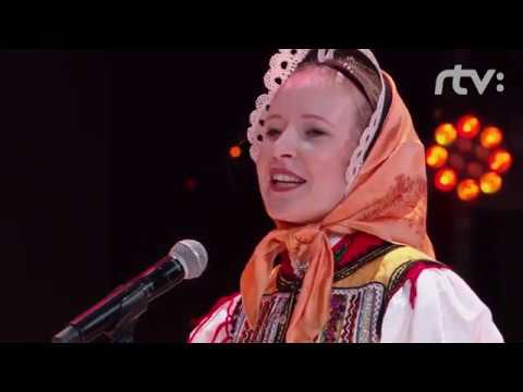 Ženská spevácka skupina Vinok - Zem spieva