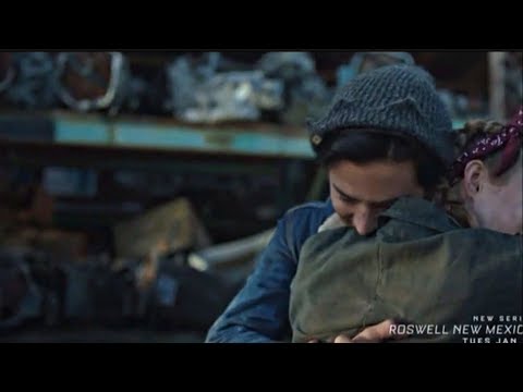 Riverdale 3×08 Jughead reunites with Jellybean and his mom