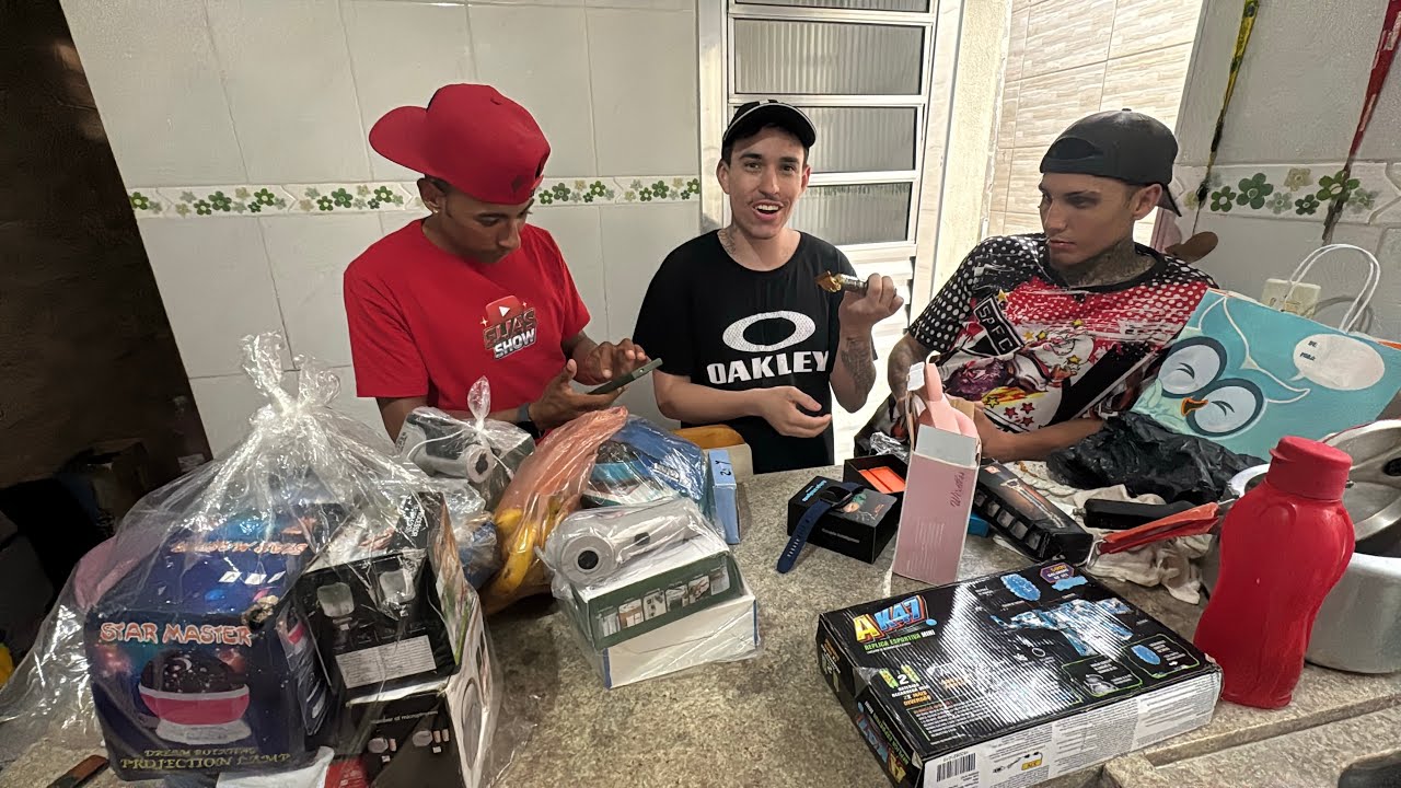 TESTE DE TUDO QUE COMPRAMOS NA FEIRA DO ROLO