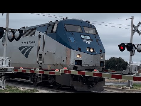 P42DC 59 leads Amtrak 22 passing Stassney Ln in Austin, Tx