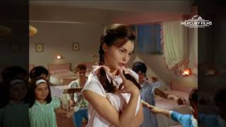 Rocío Dúrcal cantando &quot;una niña buena&quot; de la película CANCIÓN DE JUVENTUD