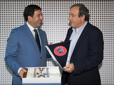 Echegaray con Platini contra los paraísos fiscales deportivos